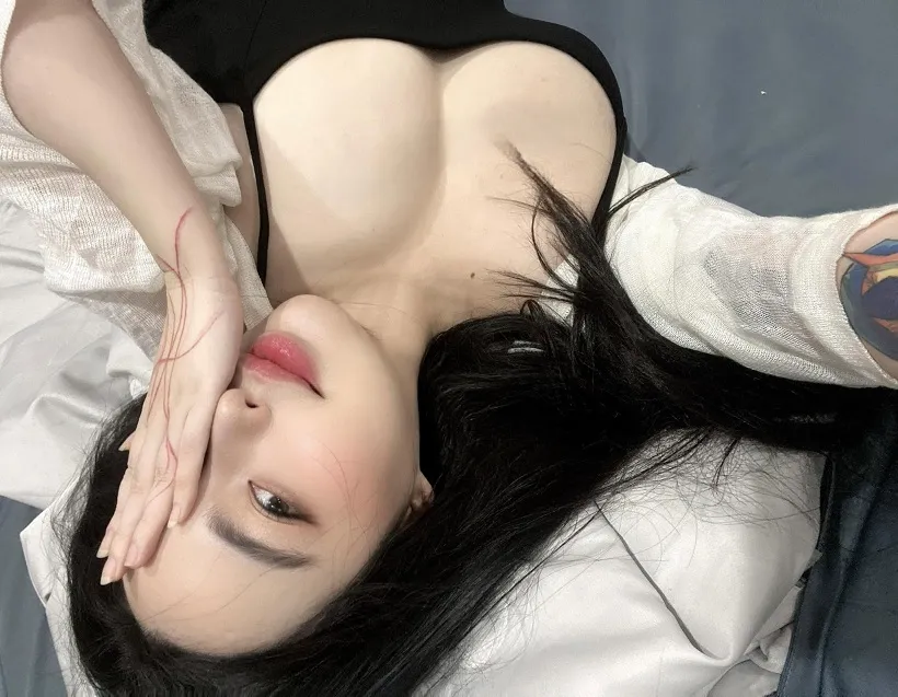 Tất cả những người phụ nữ của tôi đều làm đĩ (Full)